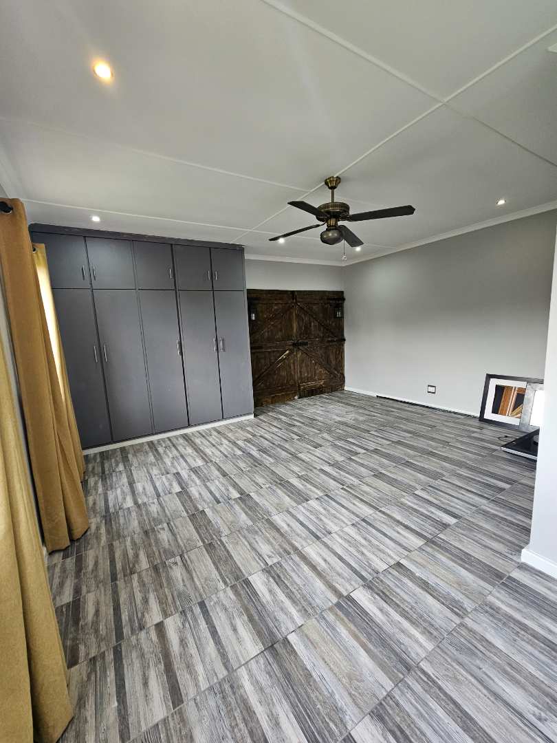 4 Bedroom Property for Sale in Greenshields Park Eastern Cape